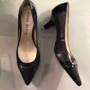 Black Dress Pumps
